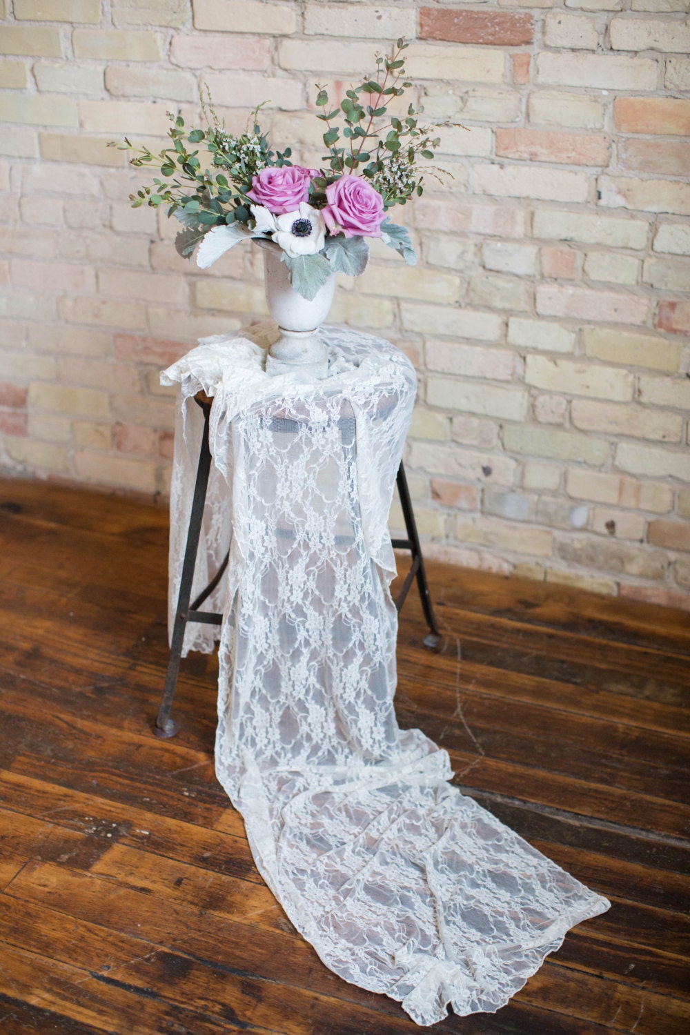 Vintage Lace Runner
