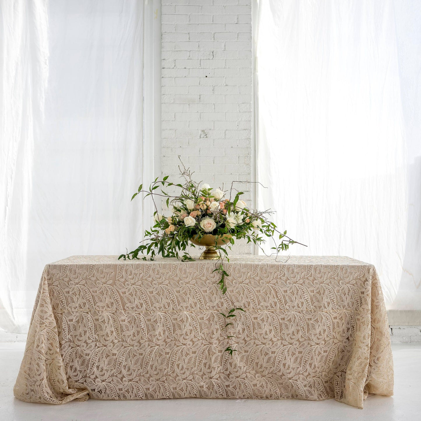 Peapod Lace Tablecloth