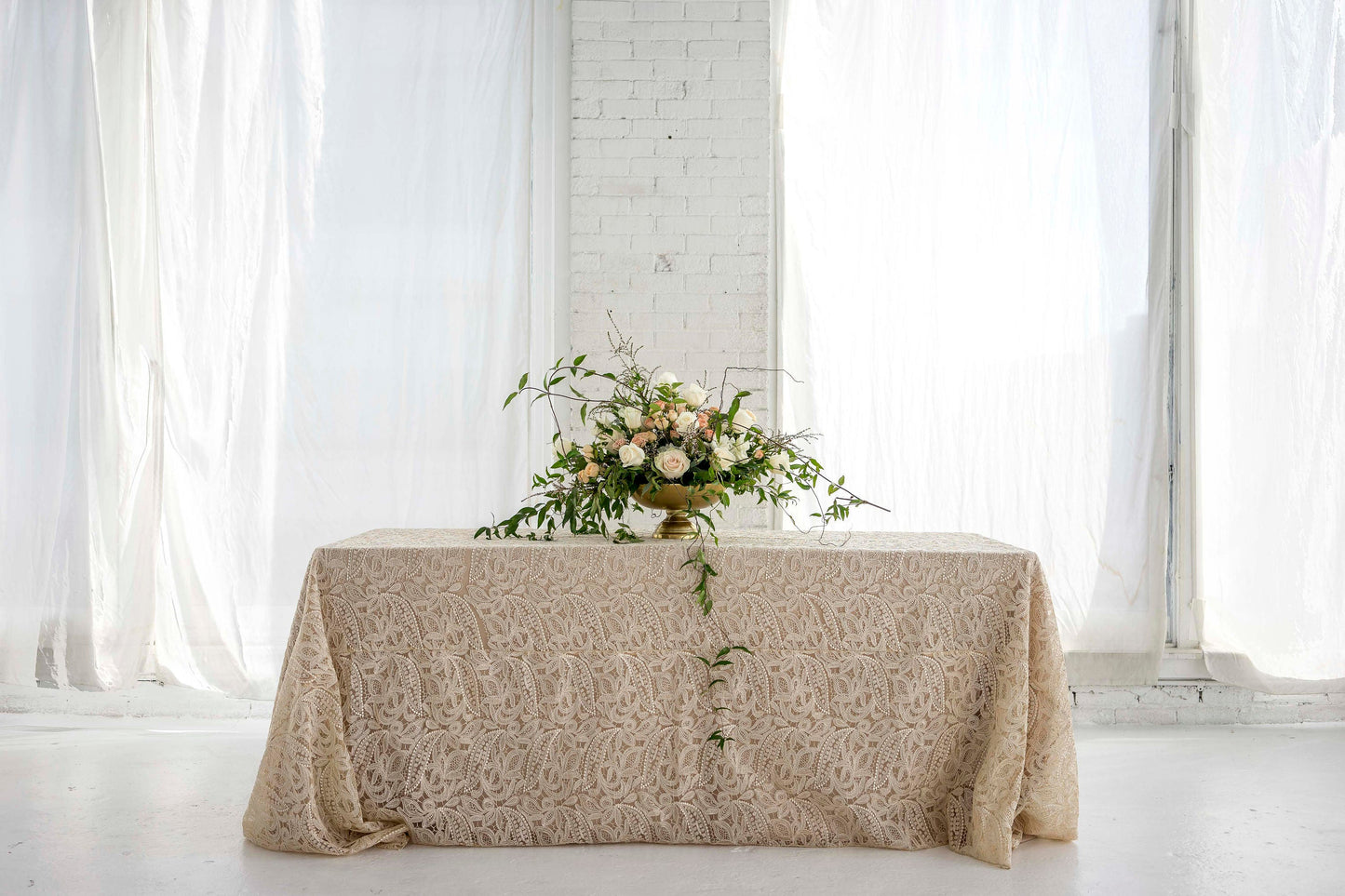 Peapod Lace Tablecloth