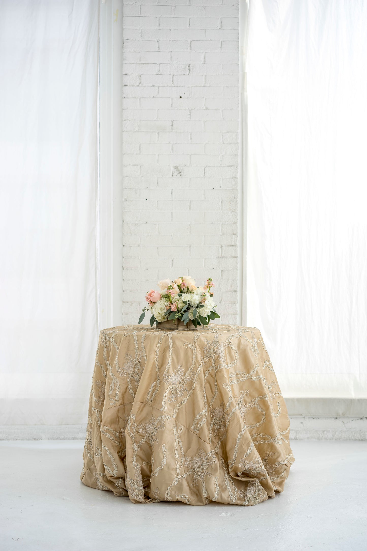 Annabelle Tablecloth