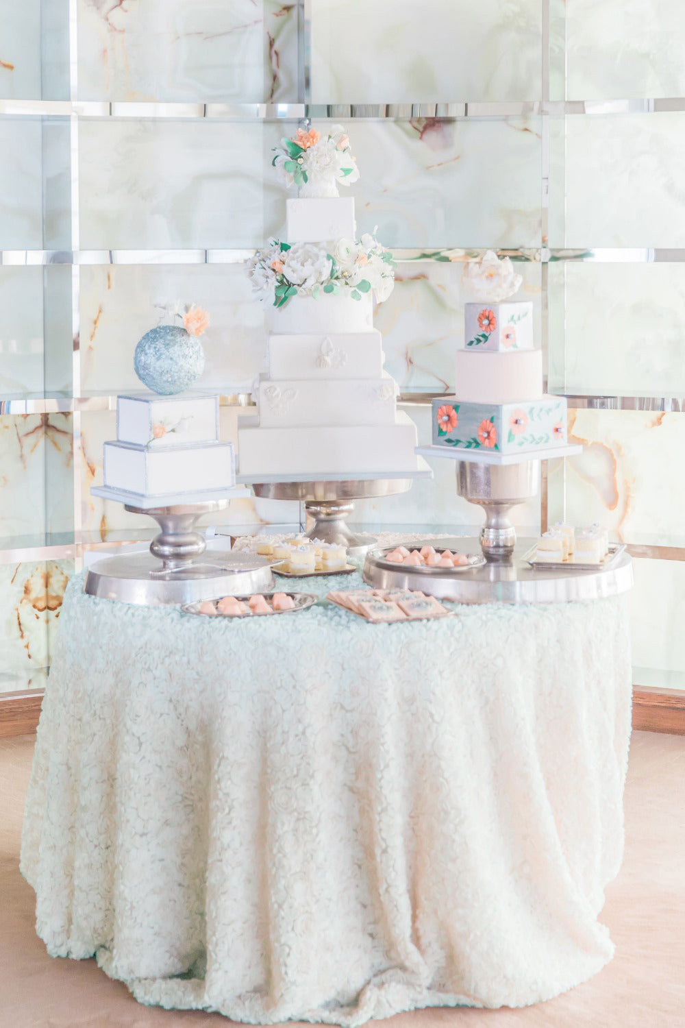 Ribbon Bliss Lace Tablecloth